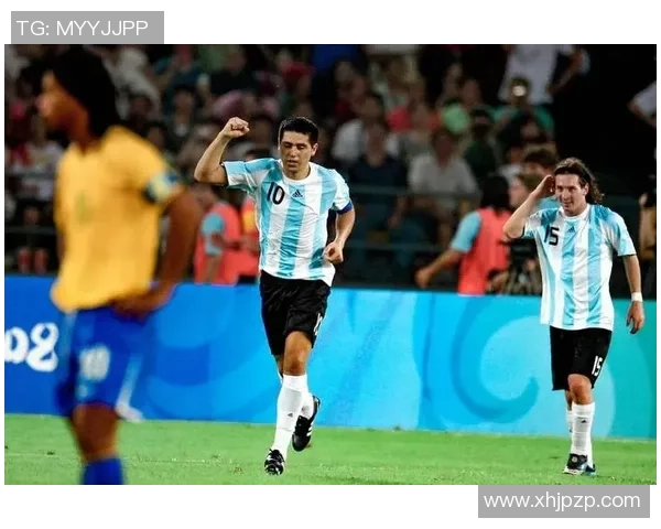 足球明星人物集锦高清回顾足球传奇瞬间展现球场风采与激情